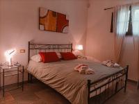 One-Bedroom Apartment with Garden View
