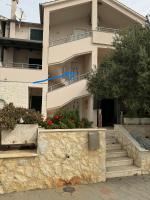 APARTMAN 2 Istočna Gomilica - B&B