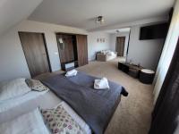 Quadruple Room with Private Bathroom