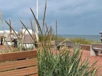 Haus Monopol "Himmel und Meer" - direkter Meerblick mit Nord-Balkon - Ferienwohnung