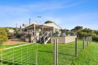 Oceanside haven opposite the surf beach - B&B Ocean Grove