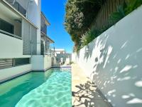 White Sails 4 - Luxury Coastal Retreat with Pool & Views - Holiday Yamba - Ferienwohnung Yamba