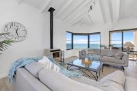 Beachfront Escape Private Pool and Beach Access - B&B Mandurah