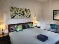 Karon Beach Holiday Home - B&B