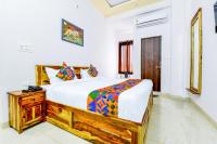 B&B Udaipur - FabExpress Yaduraj - Bed and Breakfast Udaipur