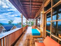 Villa with Garden View