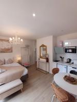 *Monge Zola* - B&B Dijon