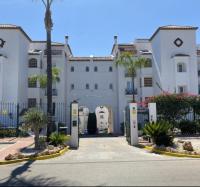 Mijas Golf frontline luxury 2 bed apt Beautiful golf, mountains and lake views - B&B