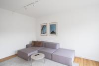 Refurbished 1-bed close to metro and airport - Chambres d’hôtes