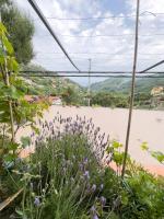 L&R - Casa Illiade con parcheggio libero, terrazza panoramica e Wi-Fi - B&B Sanremo