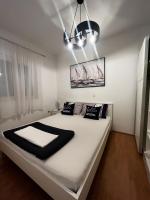 One-Bedroom Apartment - Sea Side