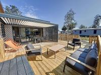 Chalet de standing 6 pers - Piscine chauffée - Proche plage - WIFI - Parking - Terrasse privée - FR-1-361-476 - Chambres d’hôtes Jullouville
