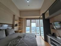 Apt Casa De Parco Studio Tema Gray With Wifi, Pool and Netflix - Chambres d’hôtes