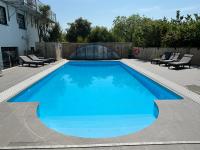 B&B Pembroke - Pembrokeshire Near The Beach With A Heated Pool - Bed and Breakfast Pembroke