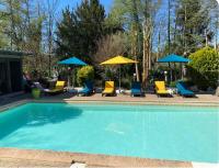 Le Havre de paix avec balcon vue sur piscine - B&B Larche
