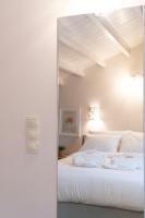 Leaves & Waves - B&B Stómion