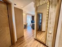 Appartement met 1 slaapkamer, een terras en uitzicht op zee.