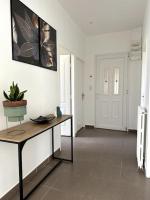 Bel et grand appartement-Proche toutes commodités - Bed and Breakfast