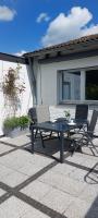 Helle Ferienwohnung mit Garten und Terrasse, direkt am Waldrand gelegen - Chambres d'hôtes Herzogenrath