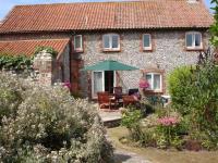 HOXNE HOUSE WEYBOURNE,N Coast sleeps 14 5 bedroom 5car parking,encl garden, less for weeks ask - B&B Weybourne