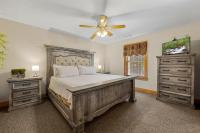 Poplar Point Condo Unit 12D by Eden Crest - Bed and Breakfast Pigeon Forge
