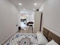 Zimmer mit Queensize-Bett und Gartenblick