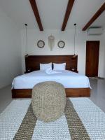 Chambre Lit King-Size - Vue sur Piscine 
