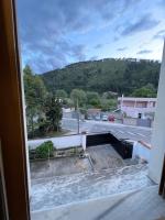 Familienzimmer mit Bergblick