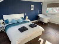Fantastic fresh home in the heart of Horsforth - B&B Horsforth