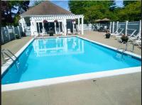 Cozy French Style Villa- 3 Bed-Casino-Pools-Jacuzzi - Bed and Breakfast
