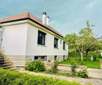 Stylish, Calm and Green Home Stay - B&B