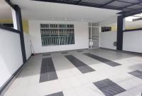 Cozy Landed house at Taman Daya and mount Austin 8 to10 pax - B&B