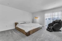 Luxury & Modern 3 Bedroom & 3 Bathroom Penthouse in Santa Monica with FREE Parking - B&B