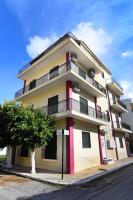 Blue Cozy Home in Kyparissia, Fully Equipped Nest - Chambres d'hôtes Kyparissía