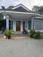 Homestay Durian Belanda - B&B