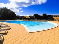 B&B Talmont-Saint-Hilaire - ST MARTIN 46 - Cayola - Piscines chauffees - Bed and Breakfast Talmont-Saint-Hilaire