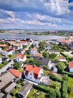 Lovely south-facing patio with grill - B&B Hönö