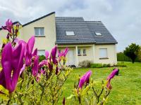 Chez Lucie et Compagnie pavillon familial avec beau jardin - Bed and Breakfast Vron