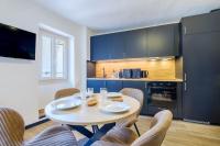 Le Turbiasque - apt climatisé - 500m de la plage - B&B La Turbie