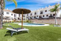 ViVi Homes - El Sembrador Pool, Terrace & Golf - B&B