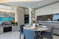 Ivory Suite seafront with views!- Fl 10 by Homely - B&B San Pawl il-Bahar