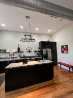 The Loft-Downtown McComb - B&B McComb