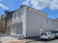B&B Plumstead - The Lux Ville, Gorgeous 6 Bedroom Home in London - Bed and Breakfast Plumstead