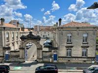 Jannah - Appartement Traversant & Centre - B&B Libourne