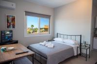 Airport Palmtree Apartments - 15min from Airport - Chambres d'hôtes Artémida