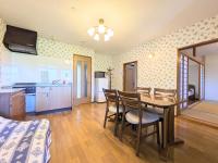 Apartment mit 2 Schlafzimmern und Balkon