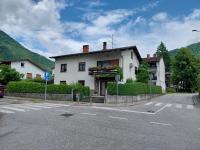 Gravitacija West - B&B