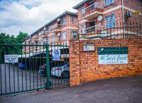 2 Bedroom Apartment with Modern Finishes Hill Tud Stays - Chambres d’hôtes Pietermaritzburg