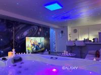 B&B Champigneulles - GALAXY SPA - Suite Mercure Jacuzzi Privatif - Bed and Breakfast Champigneulles