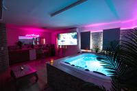 Suite with Hot Tub